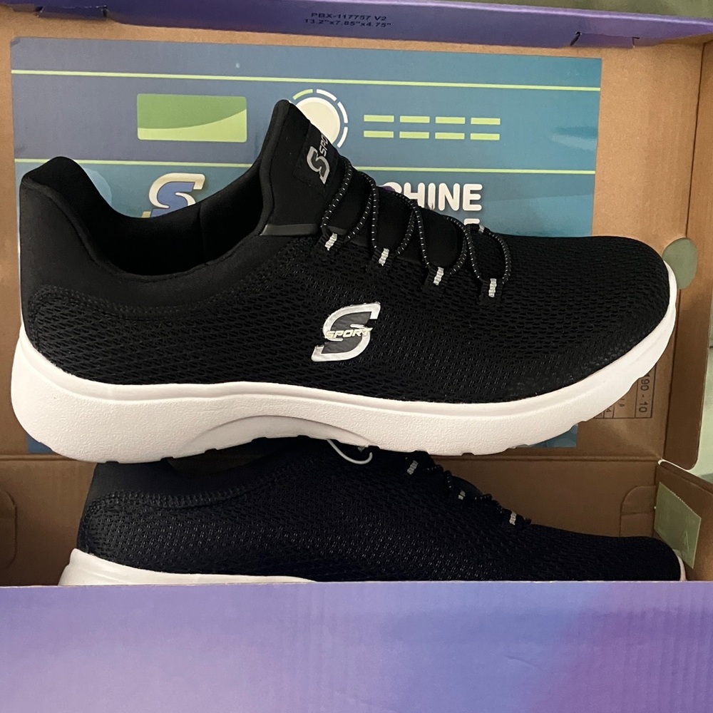 Skechers Women's Black Rummie Sneakers - Picture 2 of 2